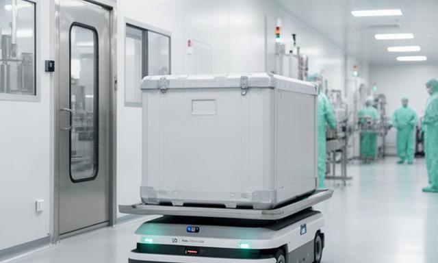 医薬品工場のクリーンルームで搬送ケースを運ぶ自律移動ロボット